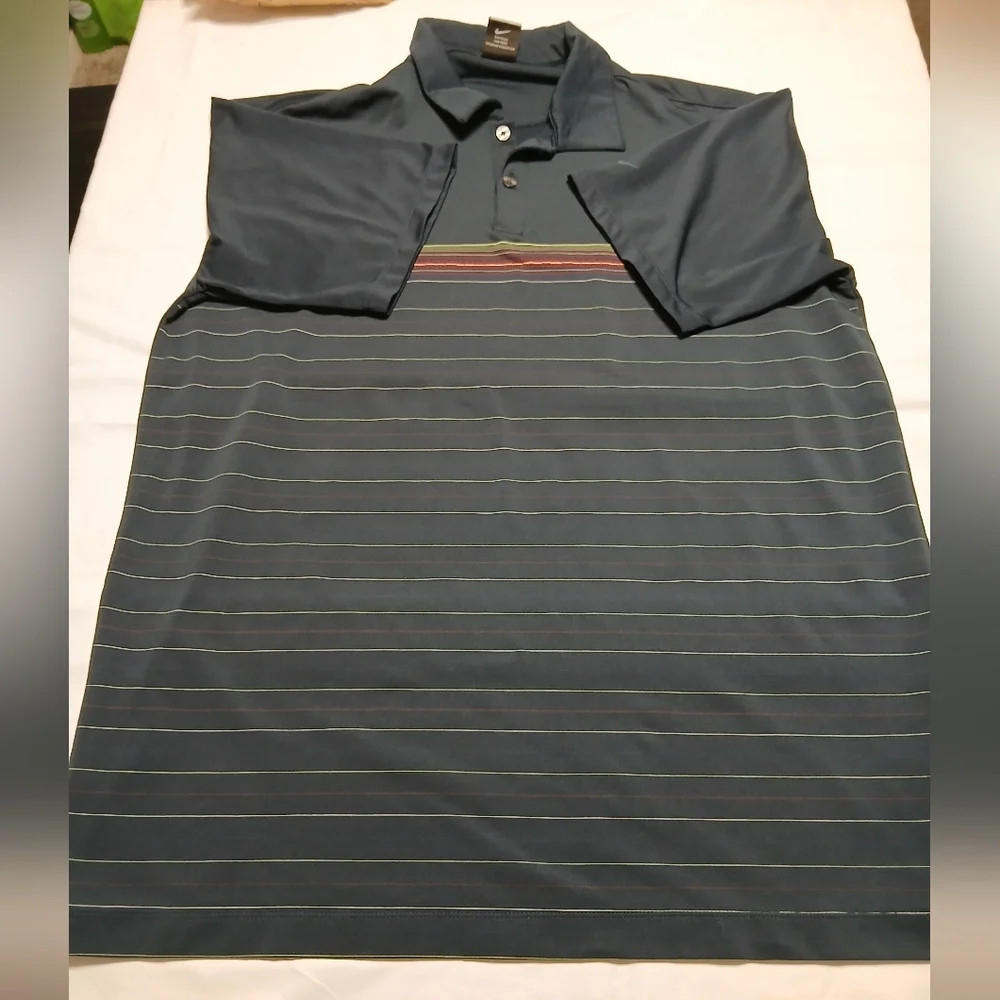 Nike‎ Men's Navy Polo Shirt with Striped Design